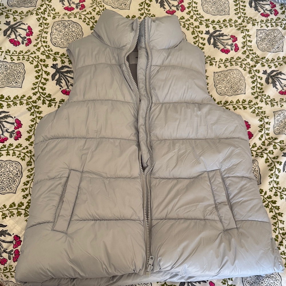 Old Navy Gray Puffer Vest